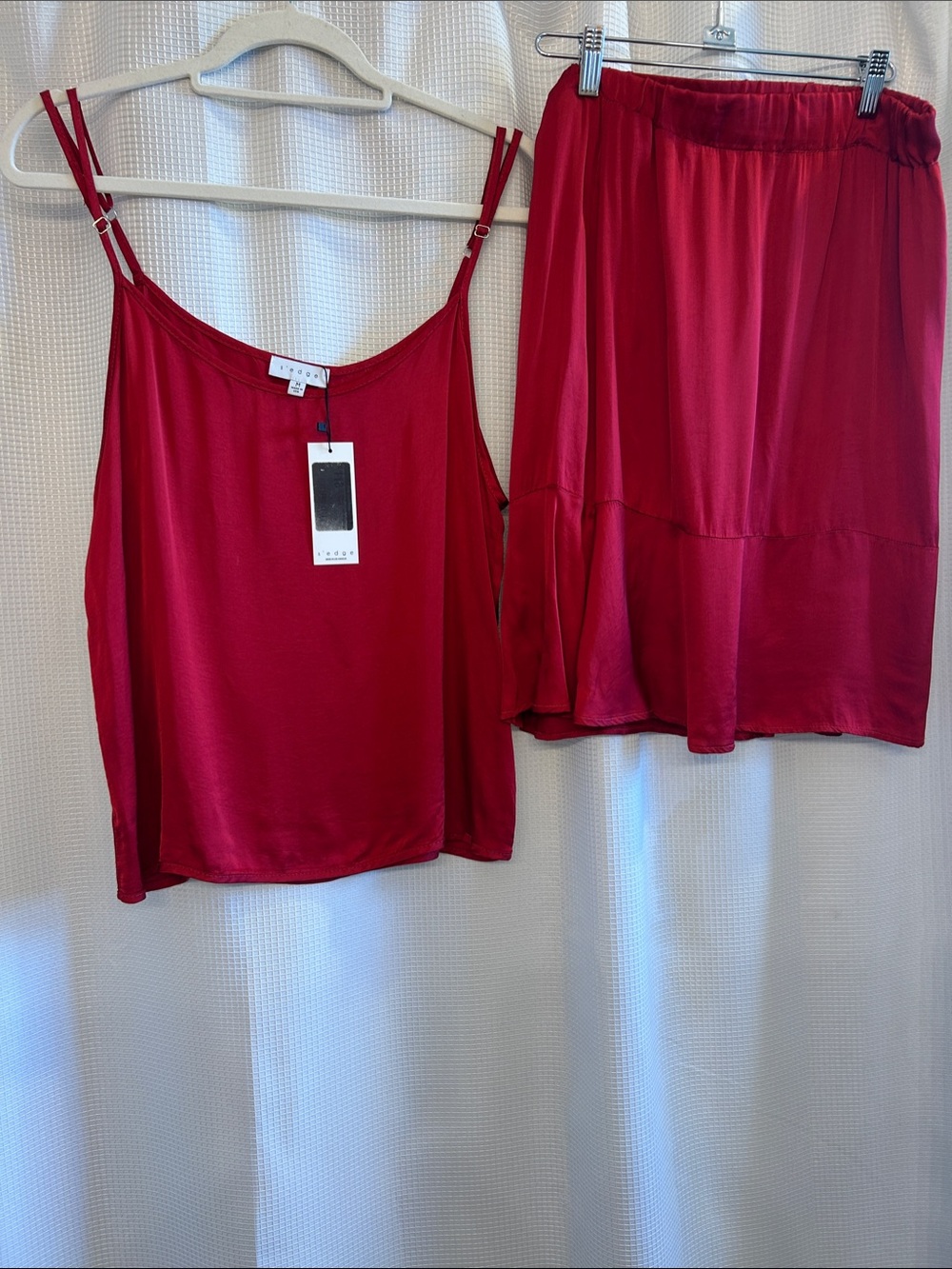 S’edge Red Satin 2 pc set- Camisole and Skirt Set NWT, Med top, LG skirt, Flirty